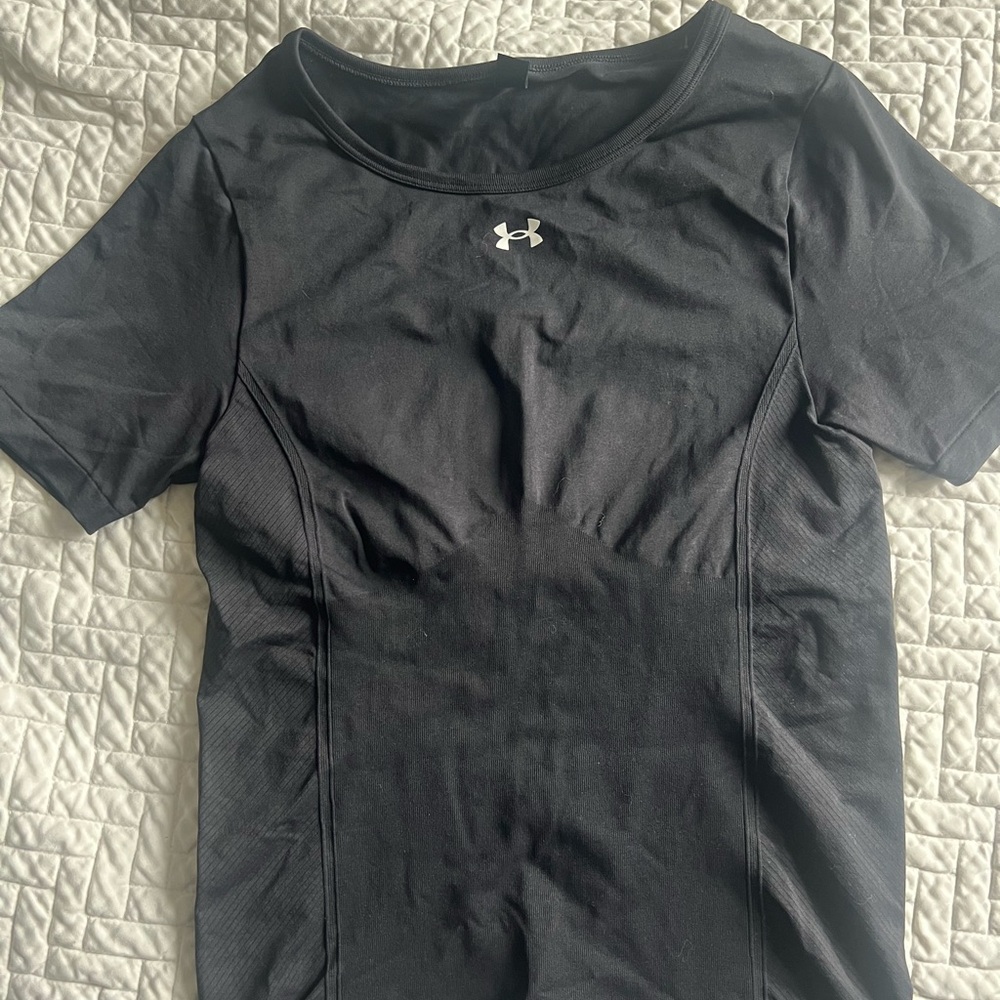 Under Armour Women's Black Short Sleeve Tee